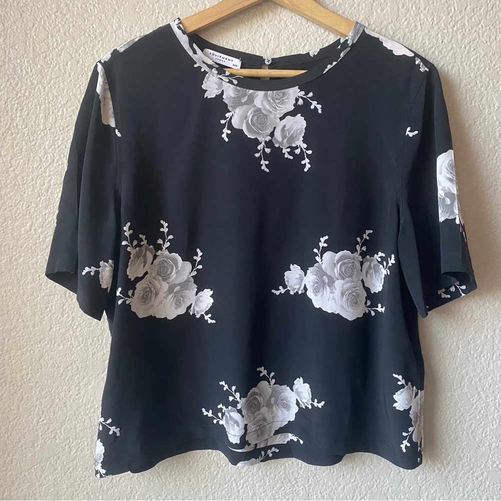 Equipment 100% Silk Black and White Floral Crop Blouse Size Medium Monochrome